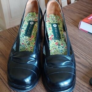Selo De Controle black block heel shoes, sz 7